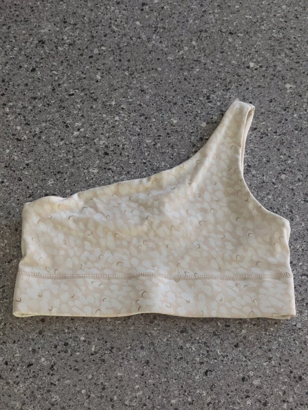 Fabletics Harlow Reversible Sports Bra in Chill/Cream Puff - Size Medium